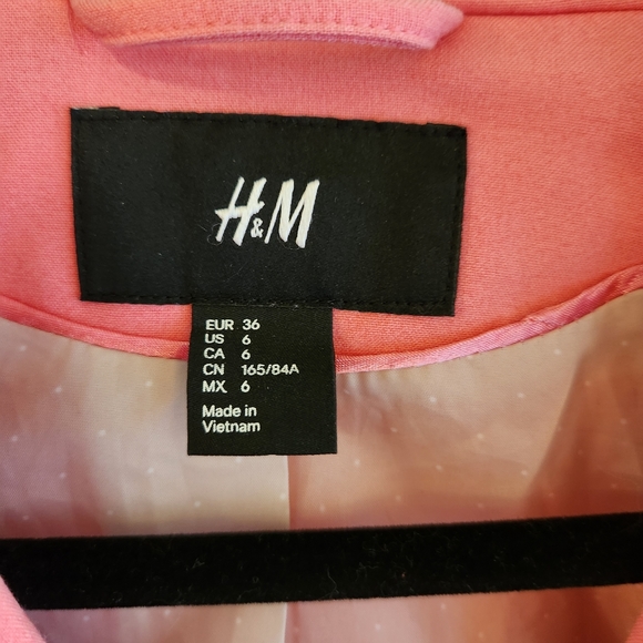 H&M Blazer - Picture 3 of 7